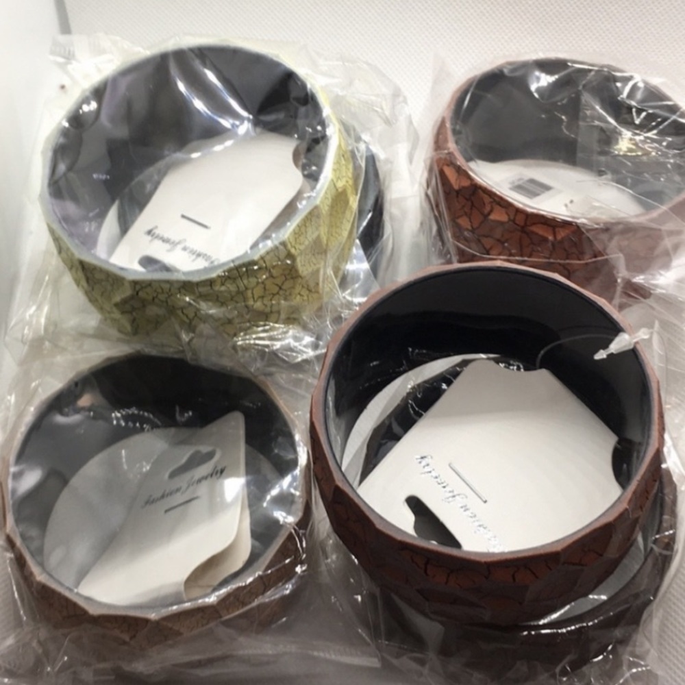 Acrylic Crackle Bangles - Picture 3 of 3